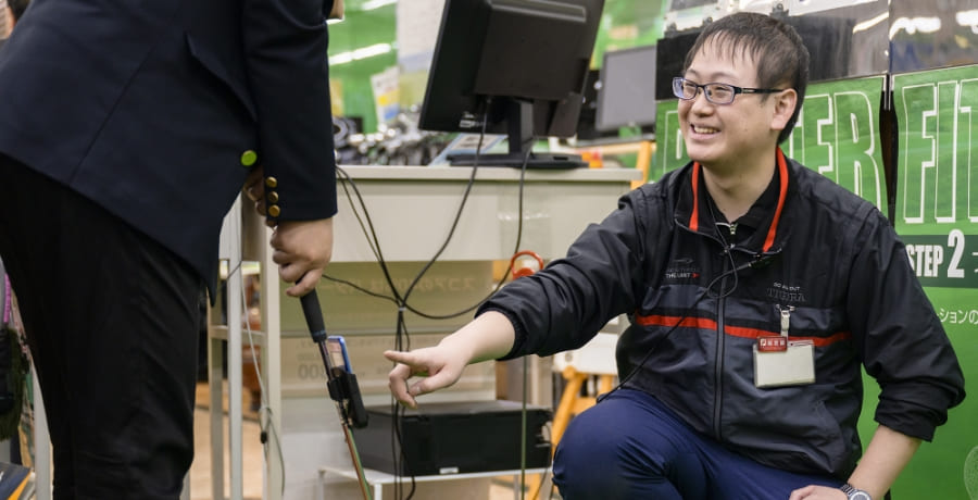 Nさん　接客写真